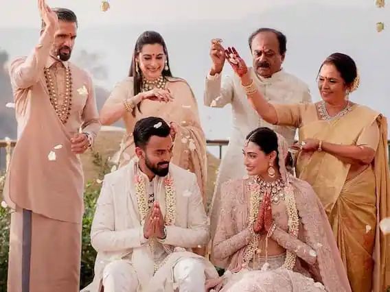 KL Rahul Athiya Shetty Wedding Gifts: झूठी है करोड़ों के गिफ्ट की ख़बरें, सुनील शेट्टी के परिवार ने किया खुलासा