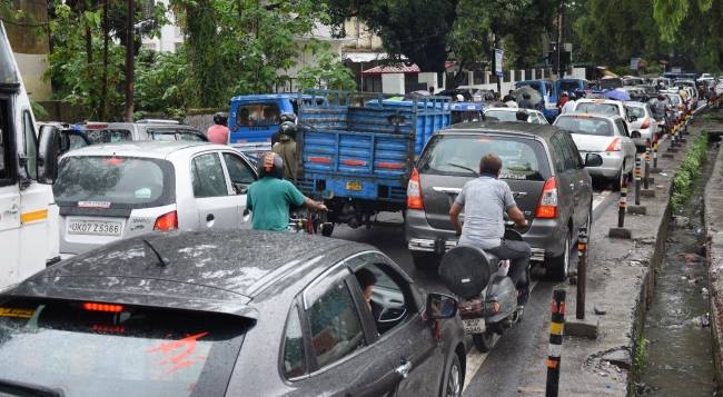 Dehradun: यदि मुख्य सड़क पर है आपका प्लाट तो यातायात पुलिस देगी आपको कमाई का मौका, ऐसे करे आवेदन