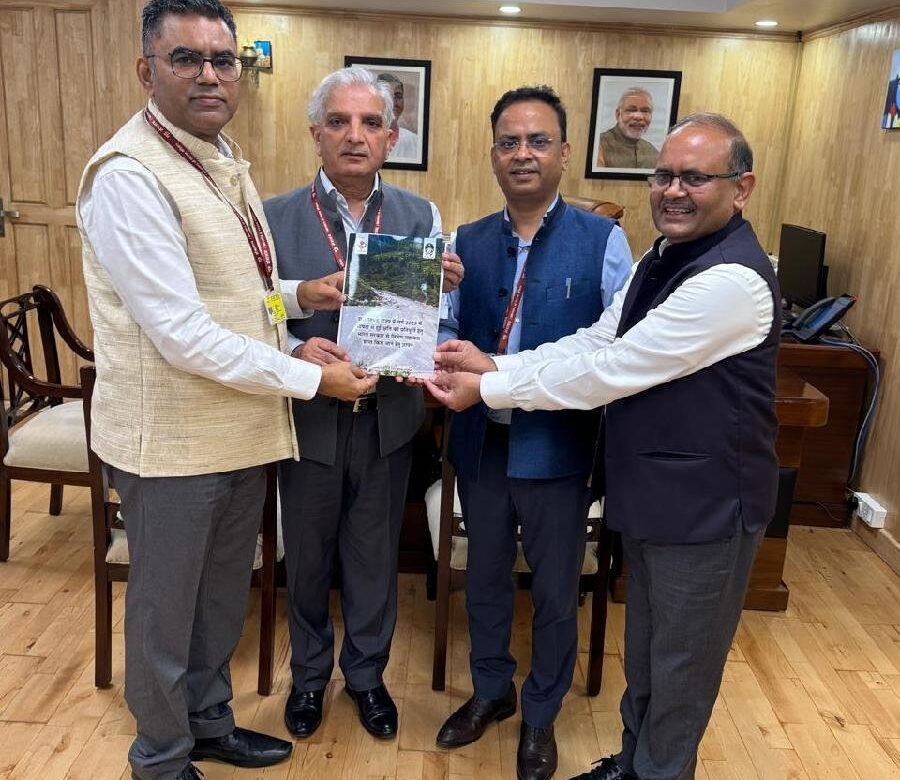 उत्तराखण्ड ने केंद्र सरकार को सौंपा 5702.15 करोड़ रुपए के आर्थिक पैकेज का प्रस्ताव